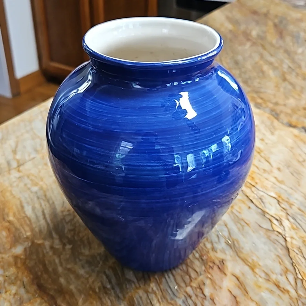 Blue base - Picture 2 of 4